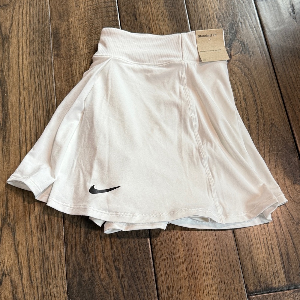 Nike New white Tennis Skort XL or L